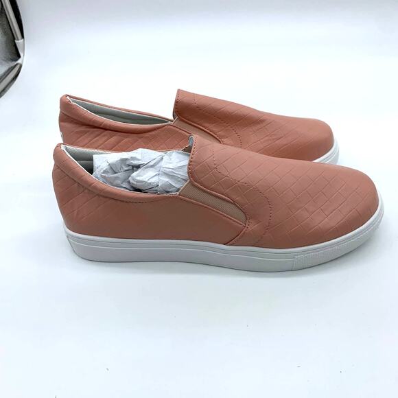 Pink Quilted Loafers Women Shoes Size 8.5 Slip On Closed Toe - Picture 2 of 7